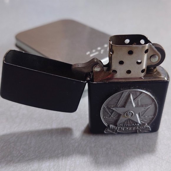 ZIPPO - Hollywood Walk of Fame - Picture 2 of 3